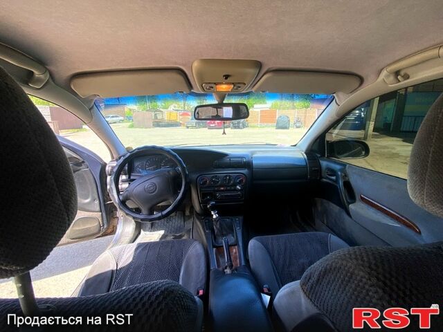 Опель Омега, объемом двигателя 2 л и пробегом 250 тыс. км за 2200 $, фото 7 на Automoto.ua