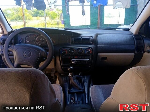 Опель Омега, объемом двигателя 20 л и пробегом 302 тыс. км за 2800 $, фото 5 на Automoto.ua