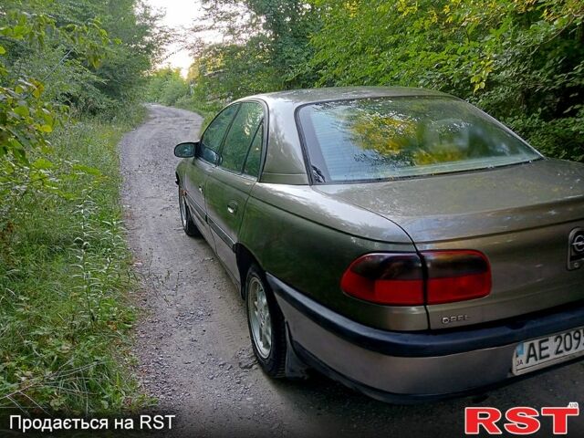 Опель Омега, об'ємом двигуна 2 л та пробігом 300 тис. км за 2500 $, фото 4 на Automoto.ua