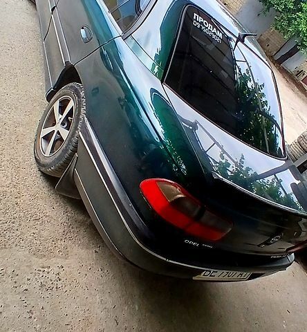 Опель Омега, объемом двигателя 2 л и пробегом 216 тыс. км за 3200 $, фото 4 на Automoto.ua