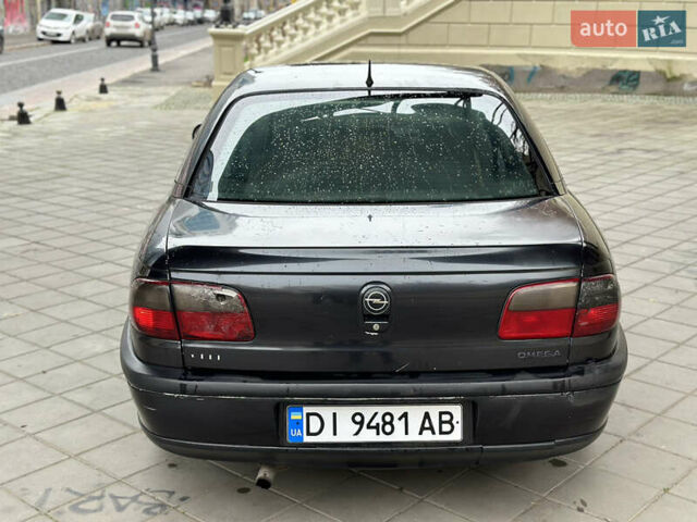 Опель Омега, объемом двигателя 2.5 л и пробегом 270 тыс. км за 1600 $, фото 4 на Automoto.ua