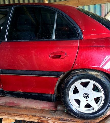 Опель Омега 1996 в Ровно на Automoto.ua Опель Омега, объемом двигателя 2 л и пробегом 500 тыс. км за 600 $, фото 3 на Automoto.ua