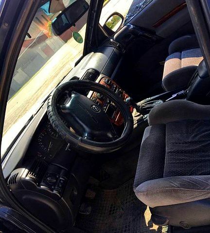 Опель Омега, объемом двигателя 2 л и пробегом 350 тыс. км за 1300 $, фото 2 на Automoto.ua
