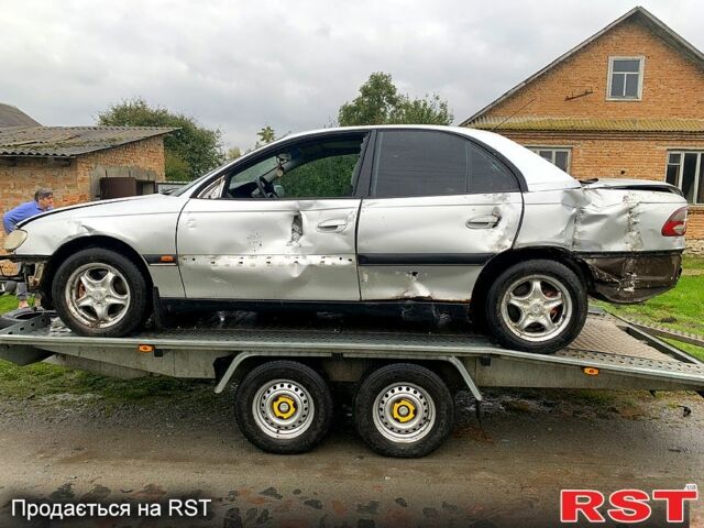 Опель Омега, объемом двигателя 2 л и пробегом 300 тыс. км за 600 $, фото 3 на Automoto.ua