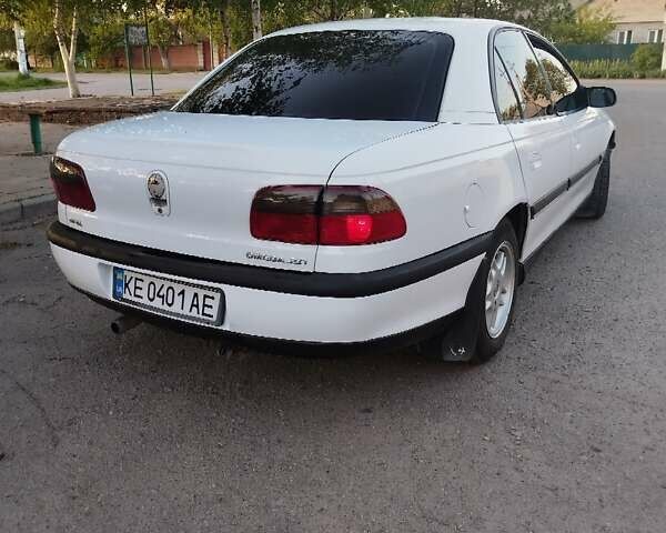 Опель Омега, объемом двигателя 2 л и пробегом 334 тыс. км за 2600 $, фото 3 на Automoto.ua