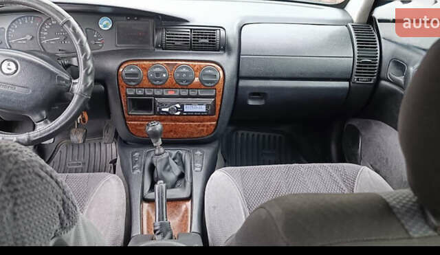 Опель Омега, объемом двигателя 2 л и пробегом 360 тыс. км за 2600 $, фото 3 на Automoto.ua