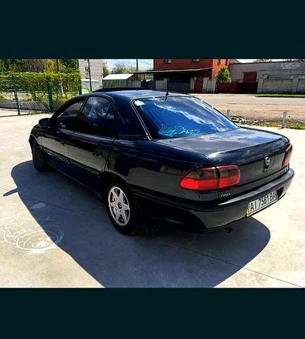 Опель Омега, объемом двигателя 2 л и пробегом 350 тыс. км за 1300 $, фото 3 на Automoto.ua
