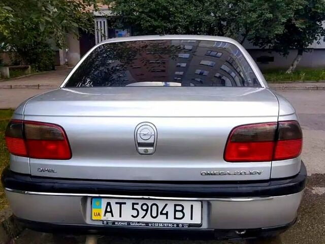 Опель Омега, объемом двигателя 2 л и пробегом 280 тыс. км за 2400 $, фото 11 на Automoto.ua