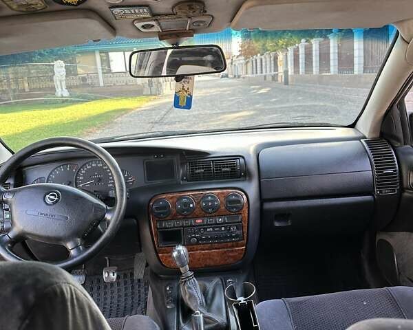 Опель Омега, объемом двигателя 0 л и пробегом 230 тыс. км за 1800 $, фото 5 на Automoto.ua