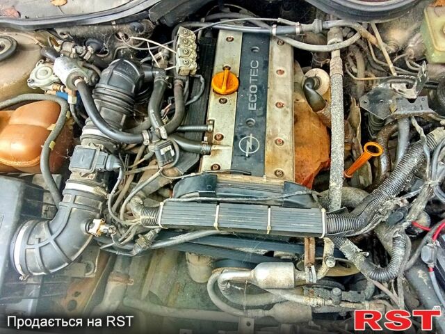 Опель Омега, объемом двигателя 2 л и пробегом 155 тыс. км за 1100 $, фото 5 на Automoto.ua