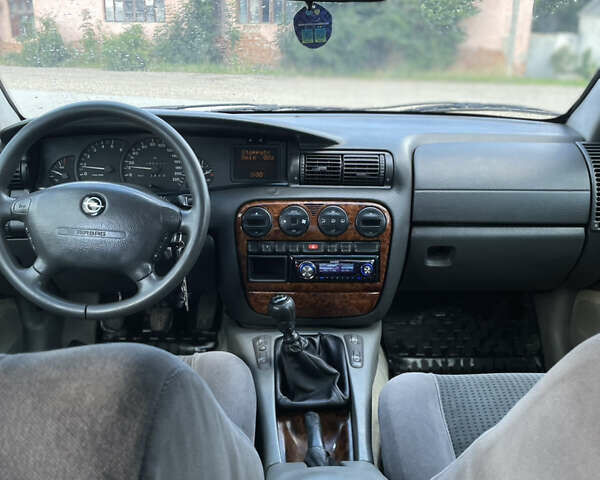 Опель Омега, объемом двигателя 2 л и пробегом 395 тыс. км за 3000 $, фото 9 на Automoto.ua