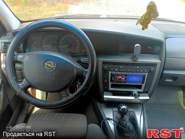 Опель Омега, об'ємом двигуна 2.2 л та пробігом 0 тис. км за 2000 $, фото 3 на Automoto.ua