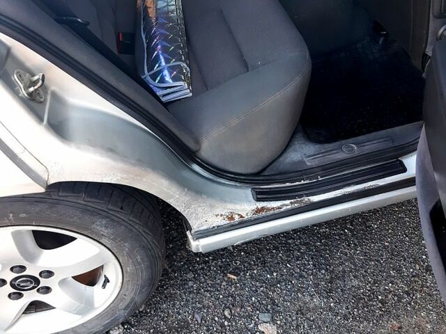 Опель Омега, объемом двигателя 2.2 л и пробегом 400 тыс. км за 2500 $, фото 6 на Automoto.ua