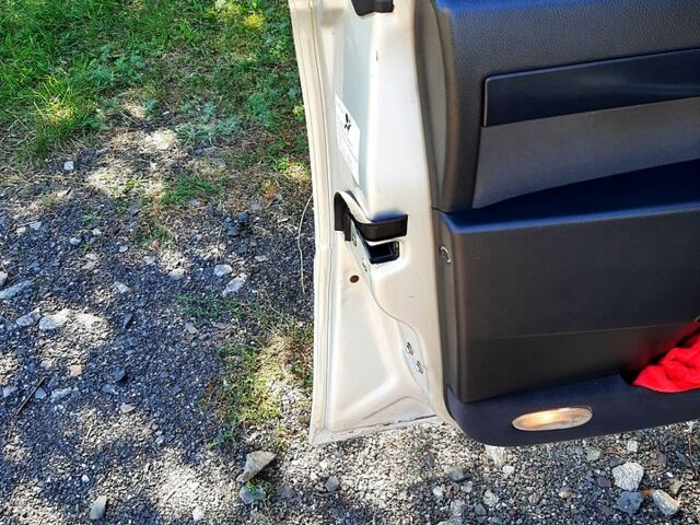 Опель Омега, объемом двигателя 2.2 л и пробегом 400 тыс. км за 2500 $, фото 7 на Automoto.ua