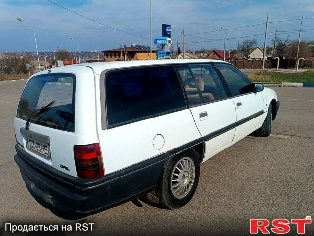 Опель Омега, объемом двигателя 20 л и пробегом 0 тыс. км за 910 $, фото 3 на Automoto.ua