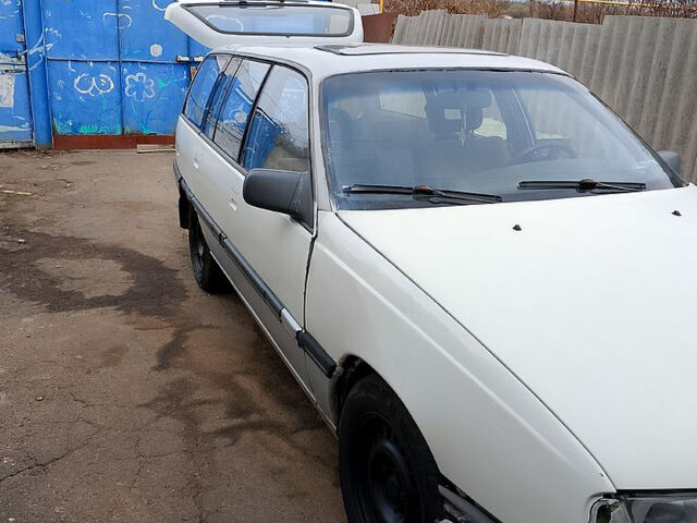 Опель Омега, объемом двигателя 2 л и пробегом 111 тыс. км за 810 $, фото 2 на Automoto.ua