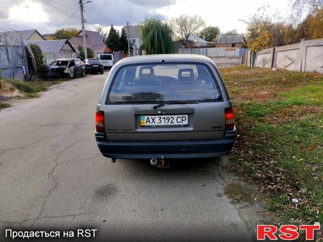 Опель Омега, объемом двигателя 2 л и пробегом 0 тыс. км за 1050 $, фото 2 на Automoto.ua