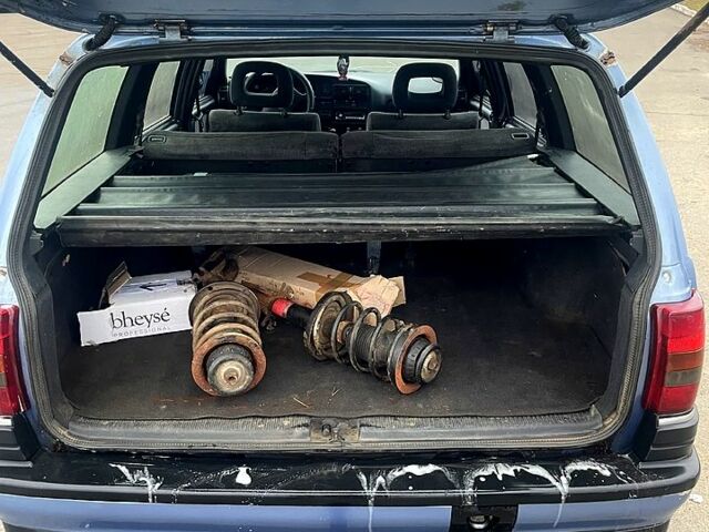 Опель Омега, об'ємом двигуна 20 л та пробігом 240 тис. км за 1500 $, фото 10 на Automoto.ua