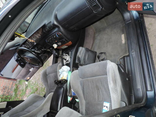 Опель Омега, объемом двигателя 2 л и пробегом 260 тыс. км за 3500 $, фото 7 на Automoto.ua