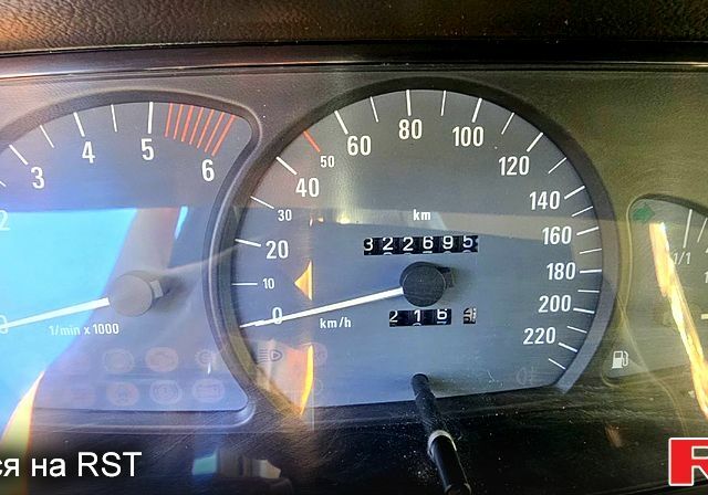 Опель Омега, об'ємом двигуна 2.5 л та пробігом 320 тис. км за 3500 $, фото 4 на Automoto.ua
