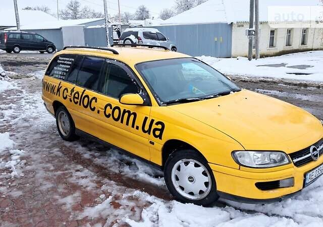 Жовтий Опель Омега, об'ємом двигуна 0 л та пробігом 248 тис. км за 3500 $, фото 2 на Automoto.ua