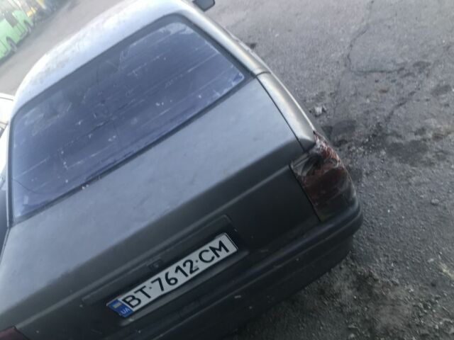 Сірий Опель Омега, об'ємом двигуна 2 л та пробігом 300 тис. км за 750 $, фото 2 на Automoto.ua