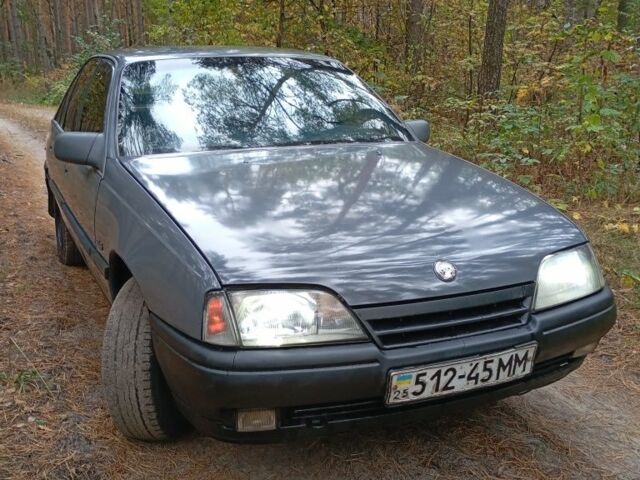 Сірий Опель Омега, об'ємом двигуна 2 л та пробігом 150 тис. км за 713 $, фото 3 на Automoto.ua