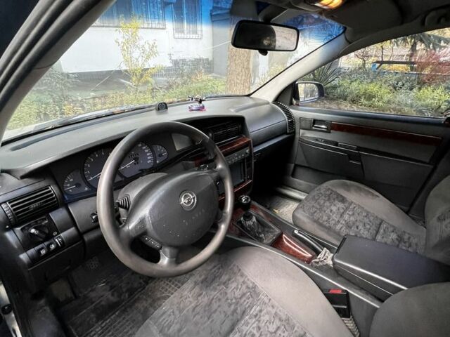 Серый Опель Омега, объемом двигателя 6 л и пробегом 3 тыс. км за 1800 $, фото 1 на Automoto.ua