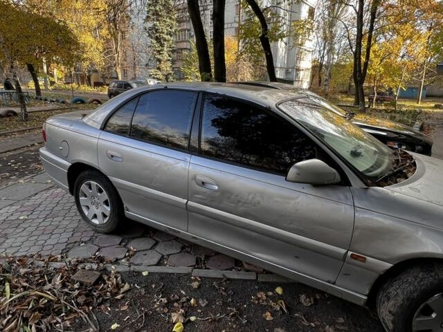 Серый Опель Омега, объемом двигателя 6 л и пробегом 3 тыс. км за 1800 $, фото 6 на Automoto.ua