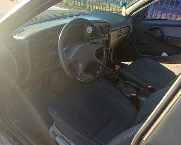 Серый Опель Омега, объемом двигателя 2 л и пробегом 100 тыс. км за 1550 $, фото 2 на Automoto.ua