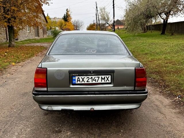 Серый Опель Омега, объемом двигателя 2 л и пробегом 225 тыс. км за 1000 $, фото 5 на Automoto.ua