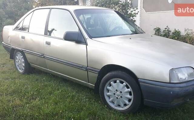 Сірий Опель Омега, об'ємом двигуна 2 л та пробігом 305 тис. км за 1750 $, фото 4 на Automoto.ua