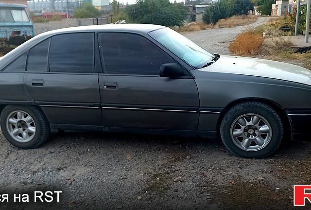 Опель Омега 1987 в Николаеве на Automoto.ua Серый Опель Омега, объемом двигателя 2 л и пробегом 0 тыс. км за 1850 $, фото 6 на Automoto.ua