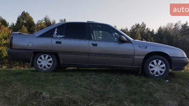 Сірий Опель Омега, об'ємом двигуна 2 л та пробігом 300 тис. км за 1300 $, фото 5 на Automoto.ua