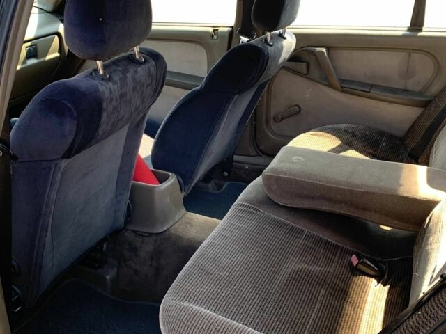 Опель Омега 1987 в Березань на Automoto.ua Серый Опель Омега, объемом двигателя 2 л и пробегом 200 тыс. км за 410 $, фото 6 на Automoto.ua