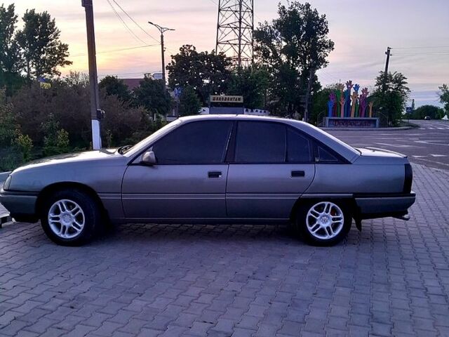 Сірий Опель Омега, об'ємом двигуна 2 л та пробігом 365 тис. км за 2100 $, фото 2 на Automoto.ua