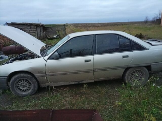 Сірий Опель Омега, об'ємом двигуна 2 л та пробігом 100 тис. км за 400 $, фото 5 на Automoto.ua