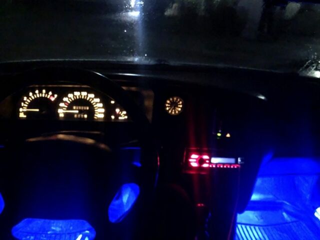 Серый Опель Омега, объемом двигателя 1.8 л и пробегом 325 тыс. км за 1400 $, фото 10 на Automoto.ua