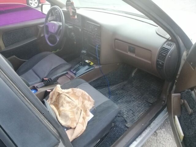 Серый Опель Омега, объемом двигателя 2 л и пробегом 300 тыс. км за 800 $, фото 3 на Automoto.ua