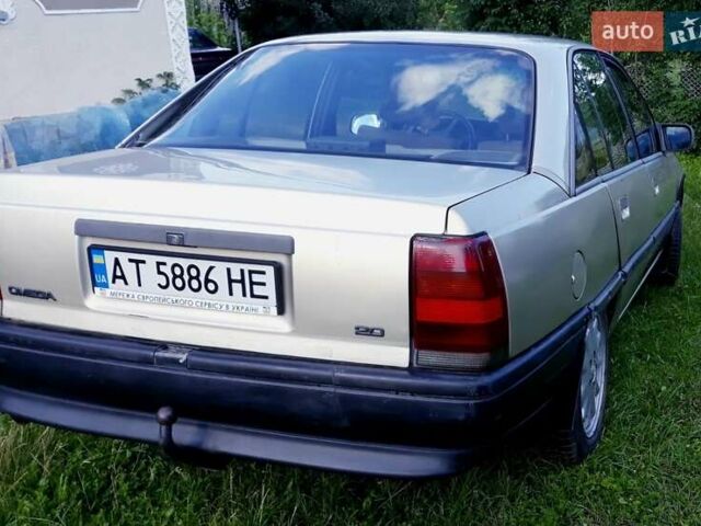 Сірий Опель Омега, об'ємом двигуна 2 л та пробігом 305 тис. км за 1750 $, фото 6 на Automoto.ua