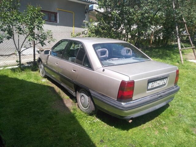 Серый Опель Омега, объемом двигателя 2 л и пробегом 225 тыс. км за 1000 $, фото 2 на Automoto.ua