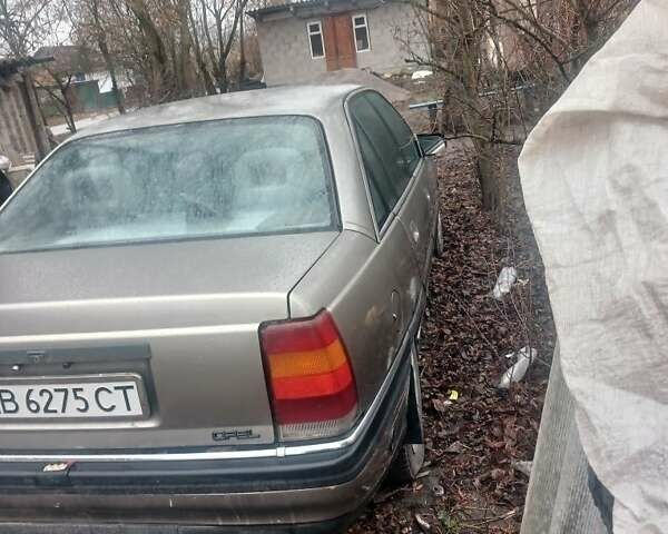 Серый Опель Омега, объемом двигателя 2 л и пробегом 287 тыс. км за 850 $, фото 1 на Automoto.ua