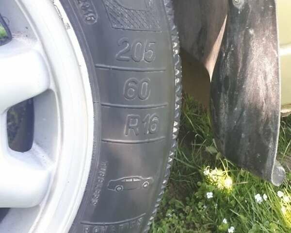 Сірий Опель Омега, об'ємом двигуна 2 л та пробігом 305 тис. км за 1750 $, фото 19 на Automoto.ua