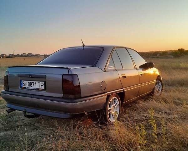 Сірий Опель Омега, об'ємом двигуна 2 л та пробігом 360 тис. км за 2000 $, фото 7 на Automoto.ua