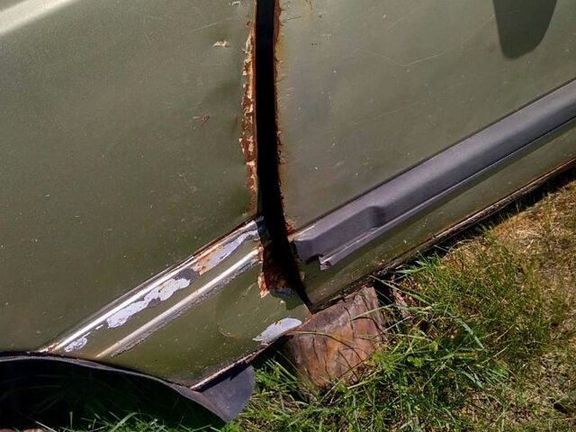 Серый Опель Омега, объемом двигателя 1.8 л и пробегом 300 тыс. км за 600 $, фото 3 на Automoto.ua