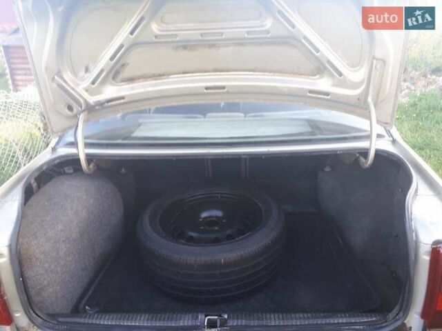 Сірий Опель Омега, об'ємом двигуна 2 л та пробігом 305 тис. км за 1750 $, фото 20 на Automoto.ua