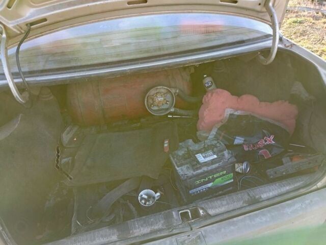 Сірий Опель Омега, об'ємом двигуна 2 л та пробігом 100 тис. км за 400 $, фото 1 на Automoto.ua