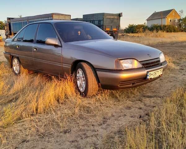 Сірий Опель Омега, об'ємом двигуна 2 л та пробігом 360 тис. км за 2000 $, фото 5 на Automoto.ua