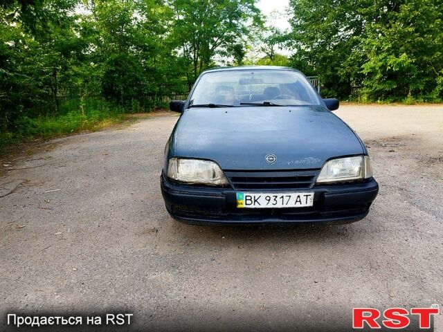 Серый Опель Омега, объемом двигателя 1.8 л и пробегом 0 тыс. км за 800 $, фото 2 на Automoto.ua