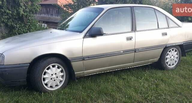 Сірий Опель Омега, об'ємом двигуна 2 л та пробігом 305 тис. км за 1750 $, фото 3 на Automoto.ua